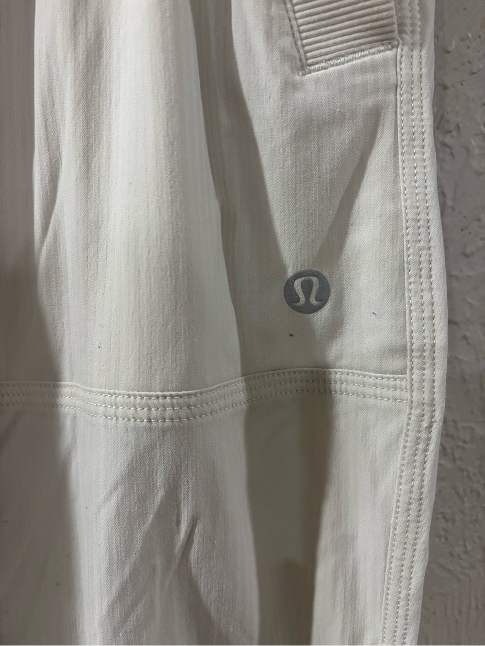 Lululemon Dance Studio Relaxed-Fit Mid-Rise Cargo Athletic Pant in Bone size L - Picture 4 of 9